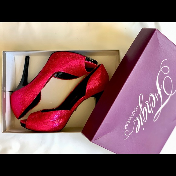 Fergie Metalic Pink Peep Toe Pumps - Picture 6 of 6